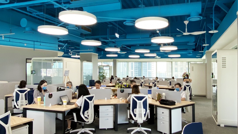 透過高雄據點的「AUO解決方案研發中心」建置，期強化南部人才的延攬及培育