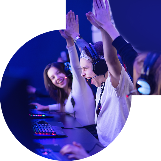 皇冠体育独家双向驱动技术<br>让电竞玩家尽情享受极致高速快感